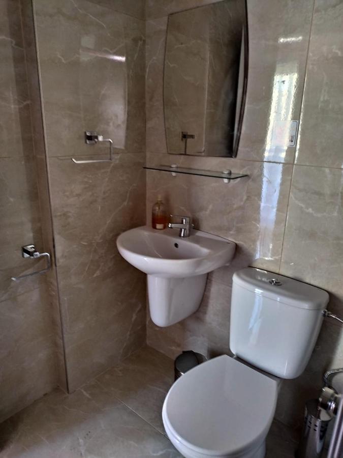 1 Bedroom Apartment 拉纳卡 外观 照片